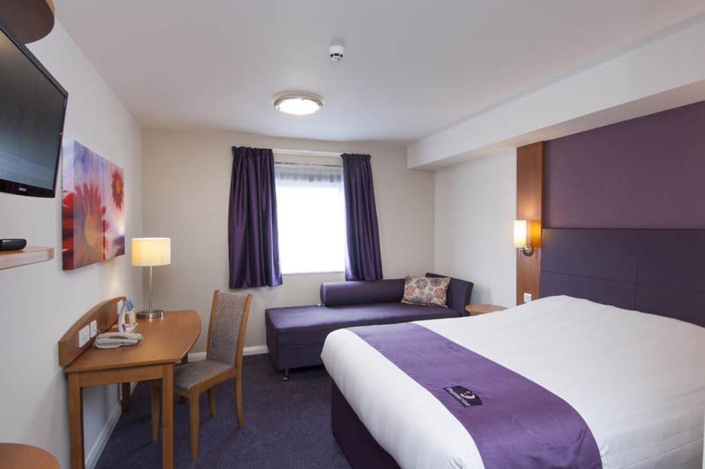 Premier Inn Hatfield Δωμάτιο φωτογραφία