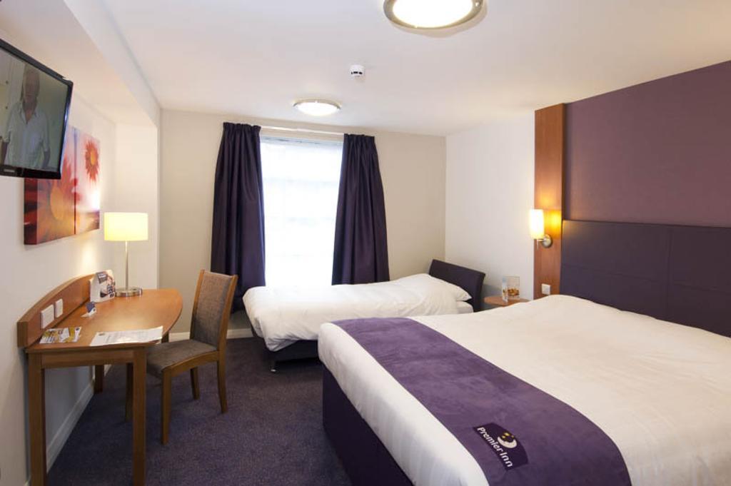 Premier Inn Hatfield Δωμάτιο φωτογραφία