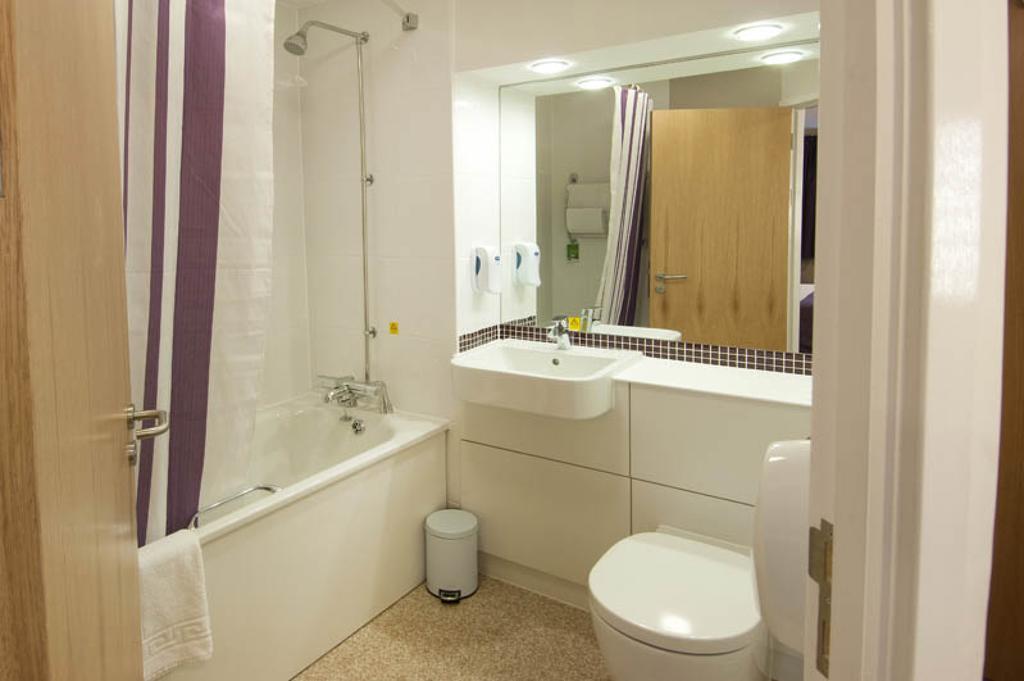 Premier Inn Hatfield Δωμάτιο φωτογραφία